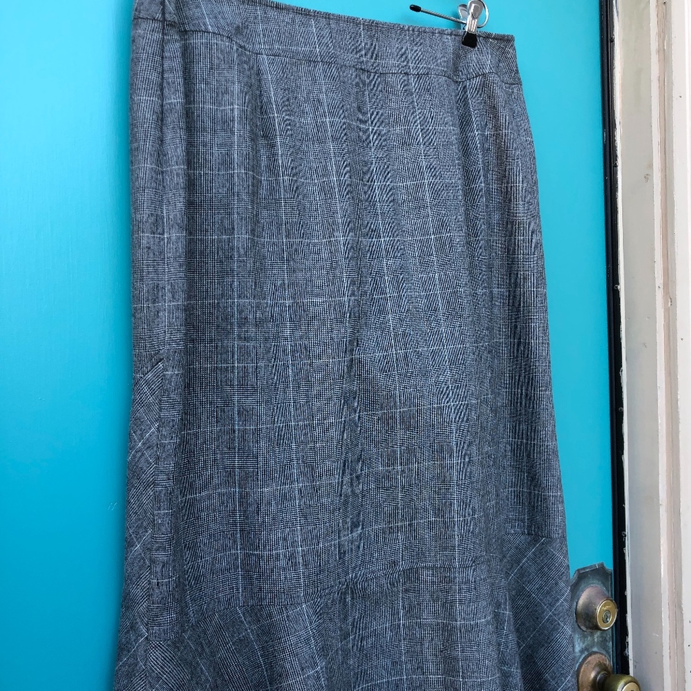 Tiered layered hem menswear maxi skirt - Picture 6 of 8